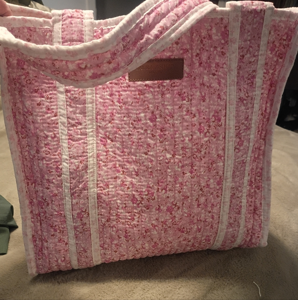 Laura Ashley quilted Pink Floral  Quilted  tote